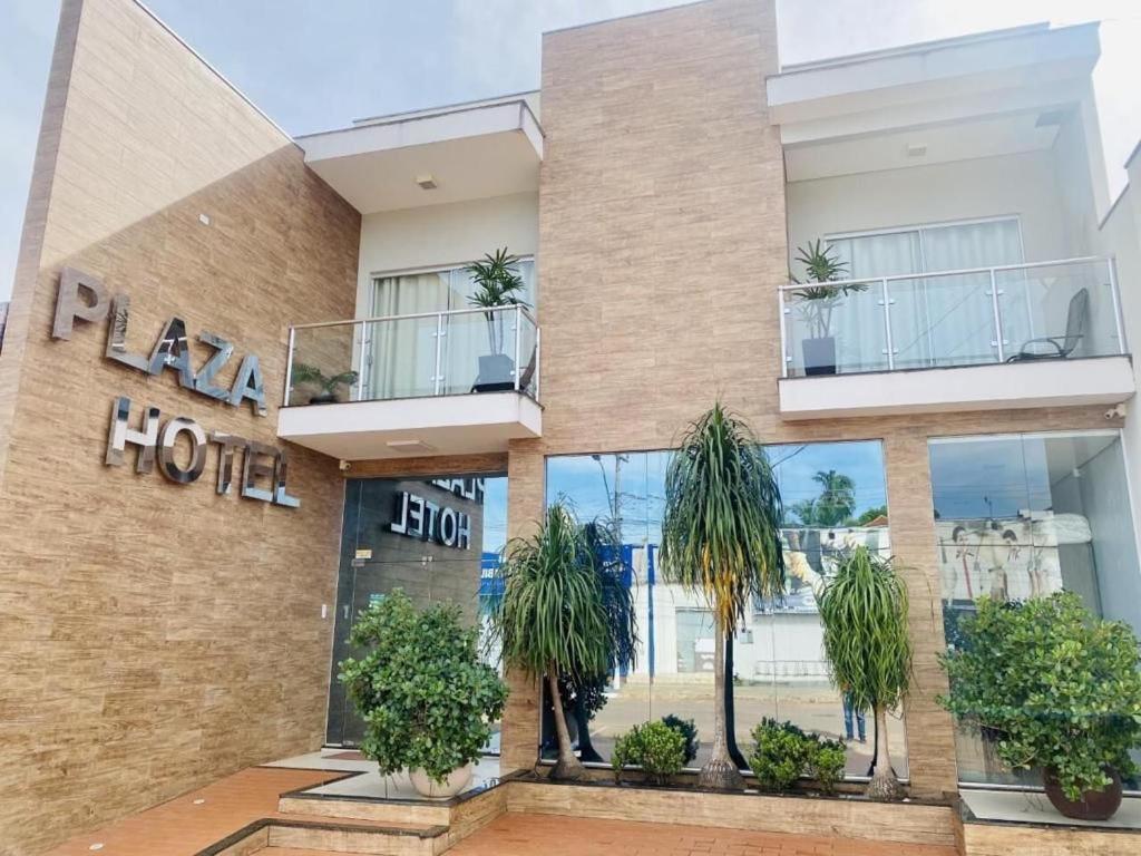 Hotel Plaza Pontes E Lacerda Exterior photo